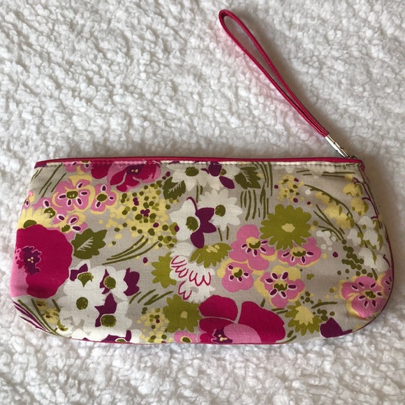 Vera Bradley clutch - Picture 2 of 7